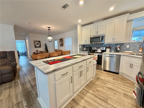 Tiny photo for 198 Jacaranda Drive, Leesburg, FL 34748 (MLS # G5118541)