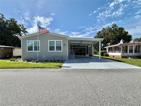 Tiny photo for 198 Jacaranda Drive, Leesburg, FL 34748 (MLS # G5118541)
