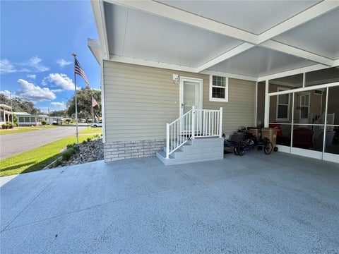 Tiny photo for 198 Jacaranda Drive, Leesburg, FL 34748 (MLS # G5118541)