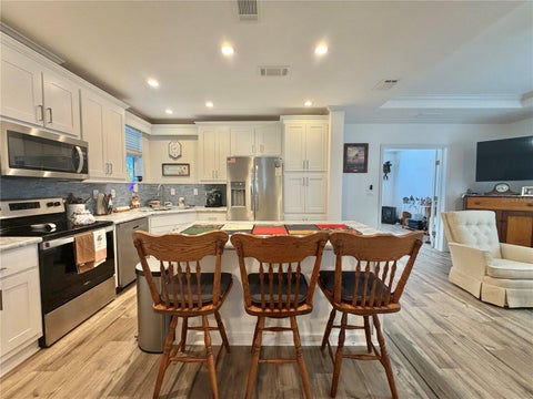 Tiny photo for 198 Jacaranda Drive, Leesburg, FL 34748 (MLS # G5118541)
