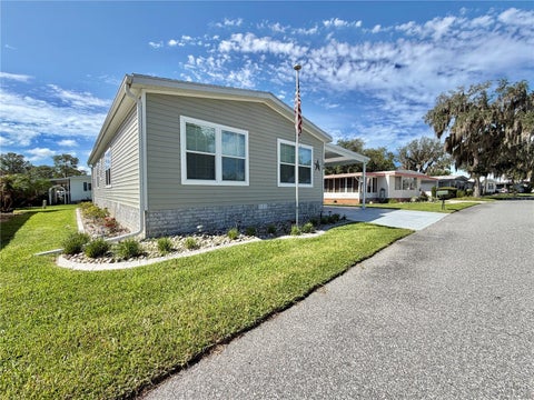 Tiny photo for 198 Jacaranda Drive, Leesburg, FL 34748 (MLS # G5118541)