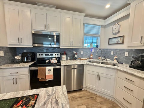 Tiny photo for 198 Jacaranda Drive, Leesburg, FL 34748 (MLS # G5118541)