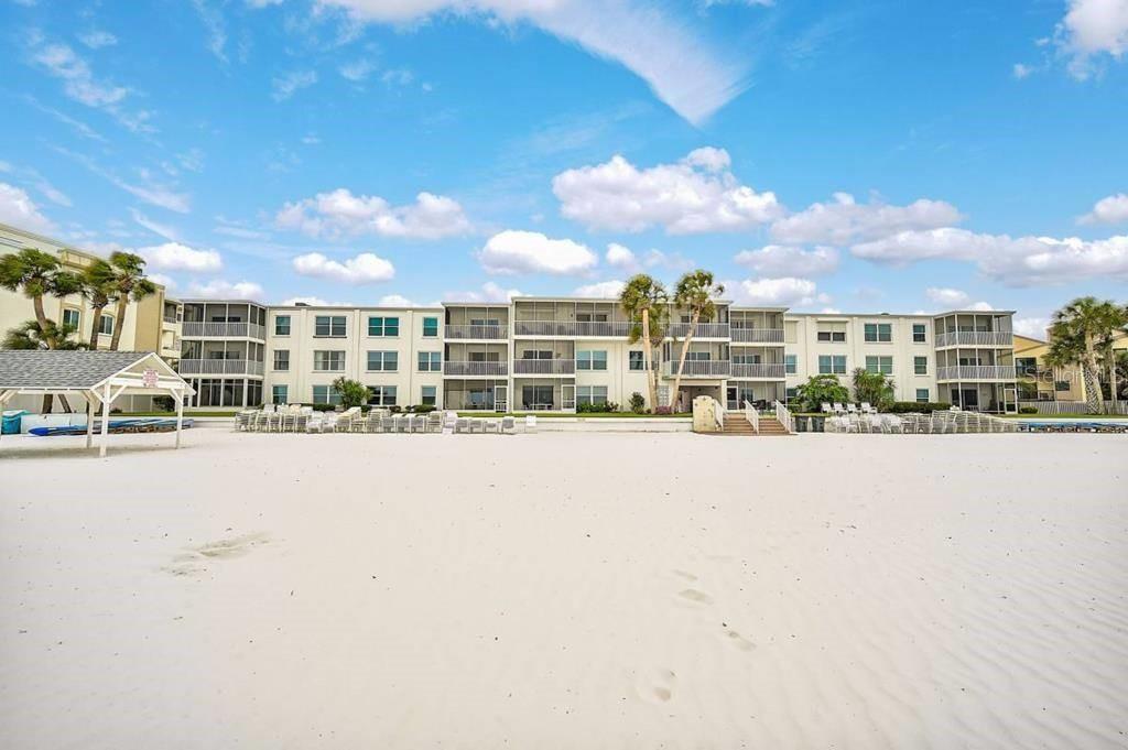 CASA BLANCA VILLAS - Residential