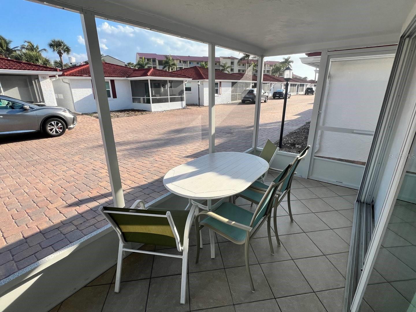 CASA BLANCA VILLAS - Residential