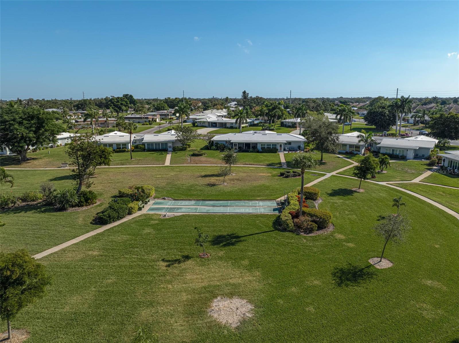 VILLAGE GREEN OF BRADENTON SEC 3 - Residential