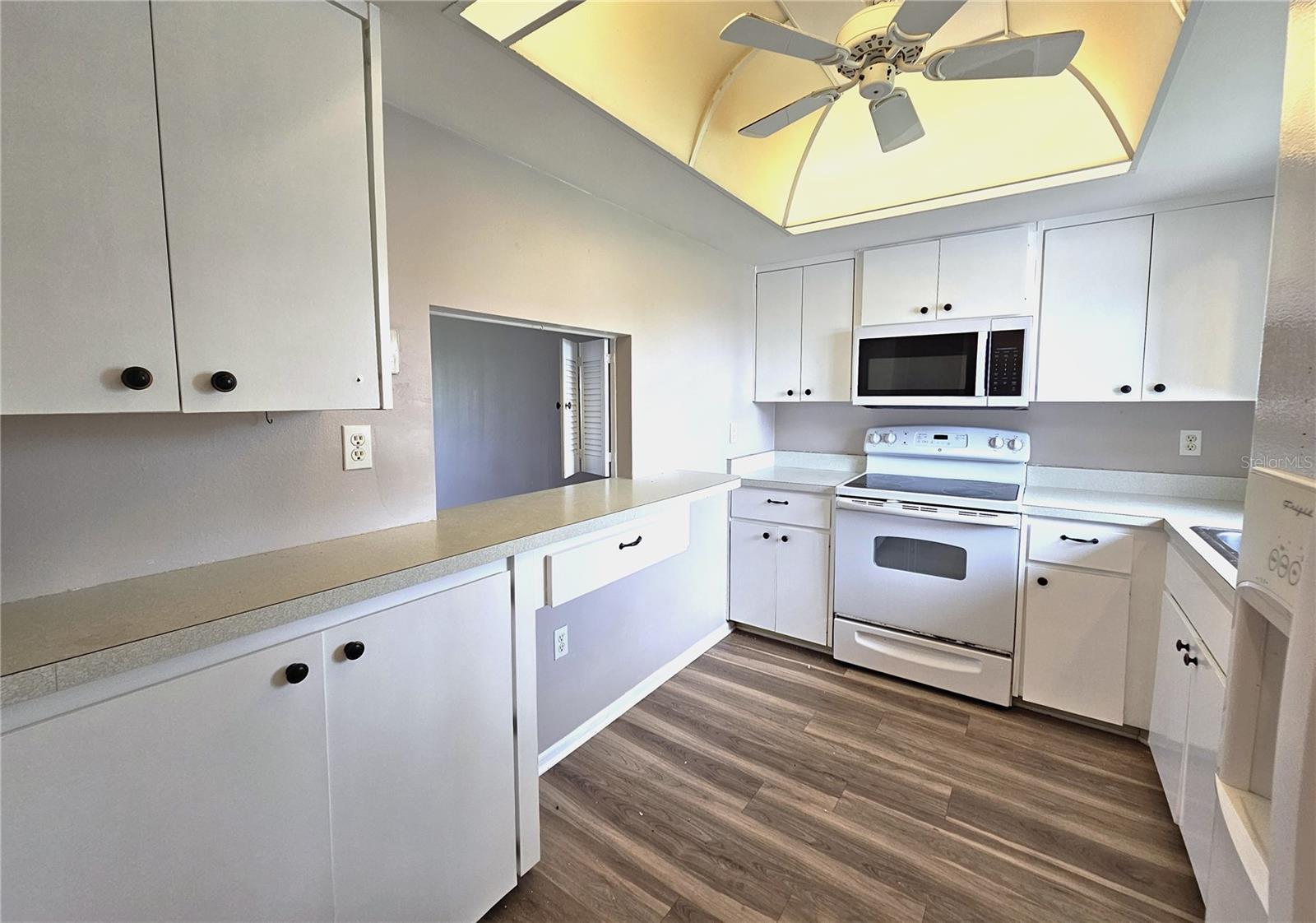 VILLAGE GREEN OF BRADENTON SEC 3 - Residential