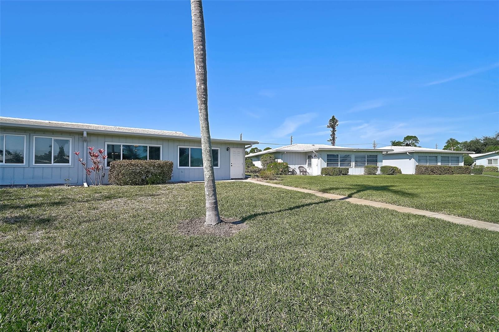 VILLAGE GREEN OF BRADENTON SEC 3 - Residential