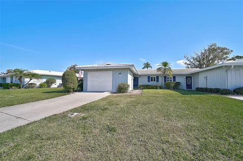 Photo of 1009 75th Street Parkway W, Bradenton, FL 34209 (MLS # A4673185)