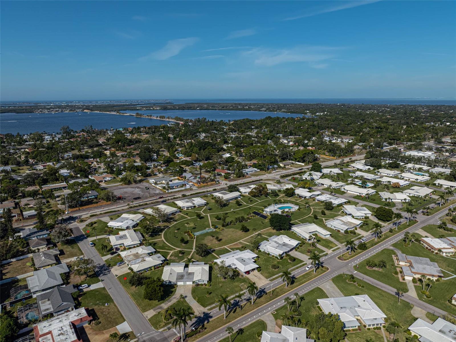 VILLAGE GREEN OF BRADENTON SEC 3 - Residential