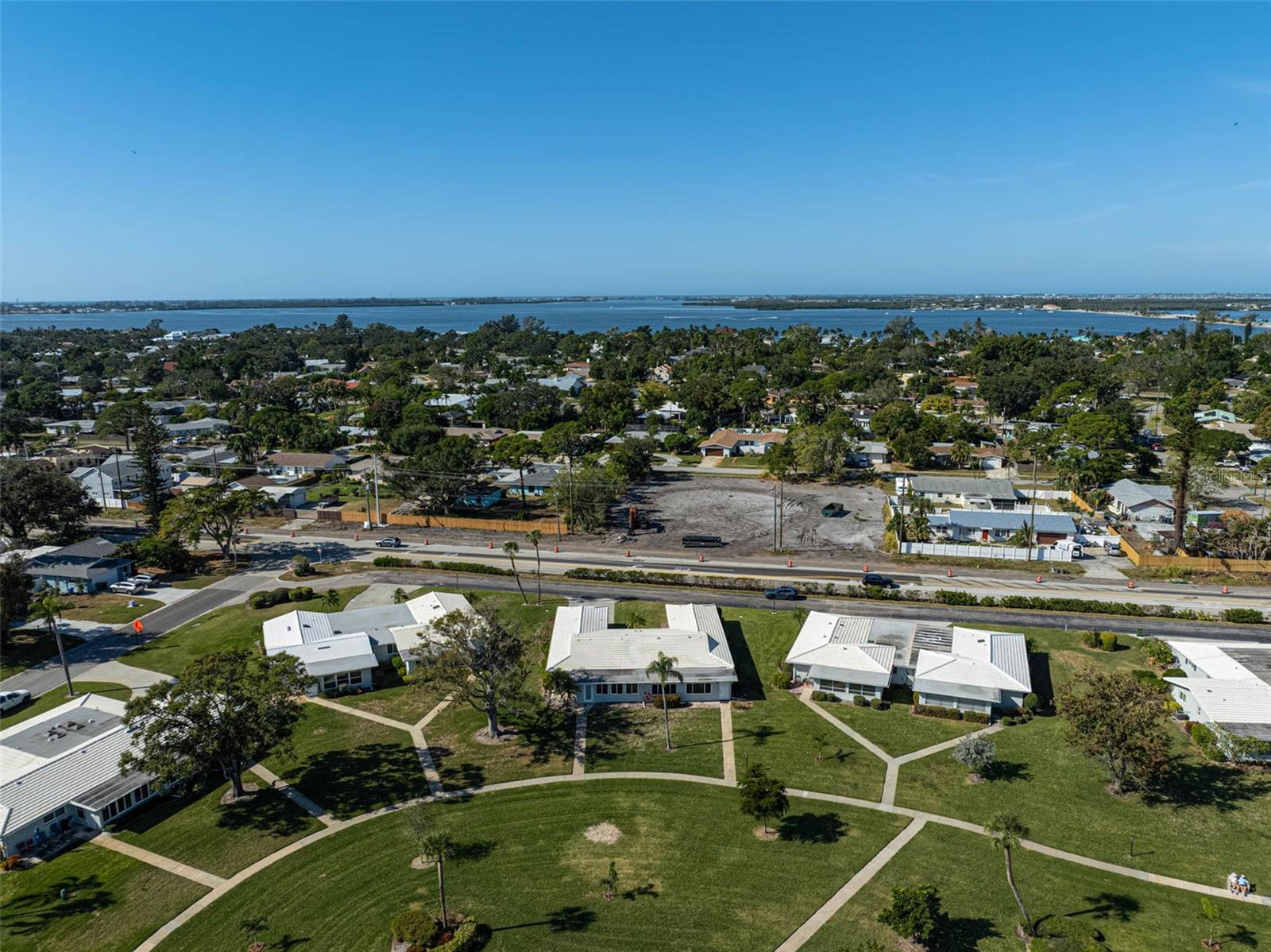 VILLAGE GREEN OF BRADENTON SEC 3 - Residential