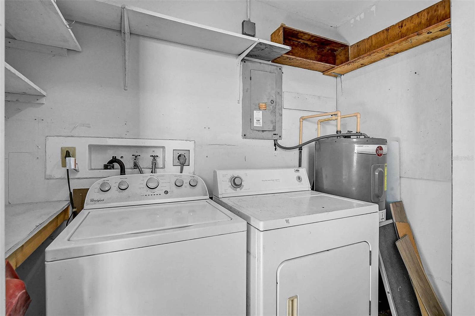 VILLAGE GREEN OF BRADENTON SEC 3 - Residential