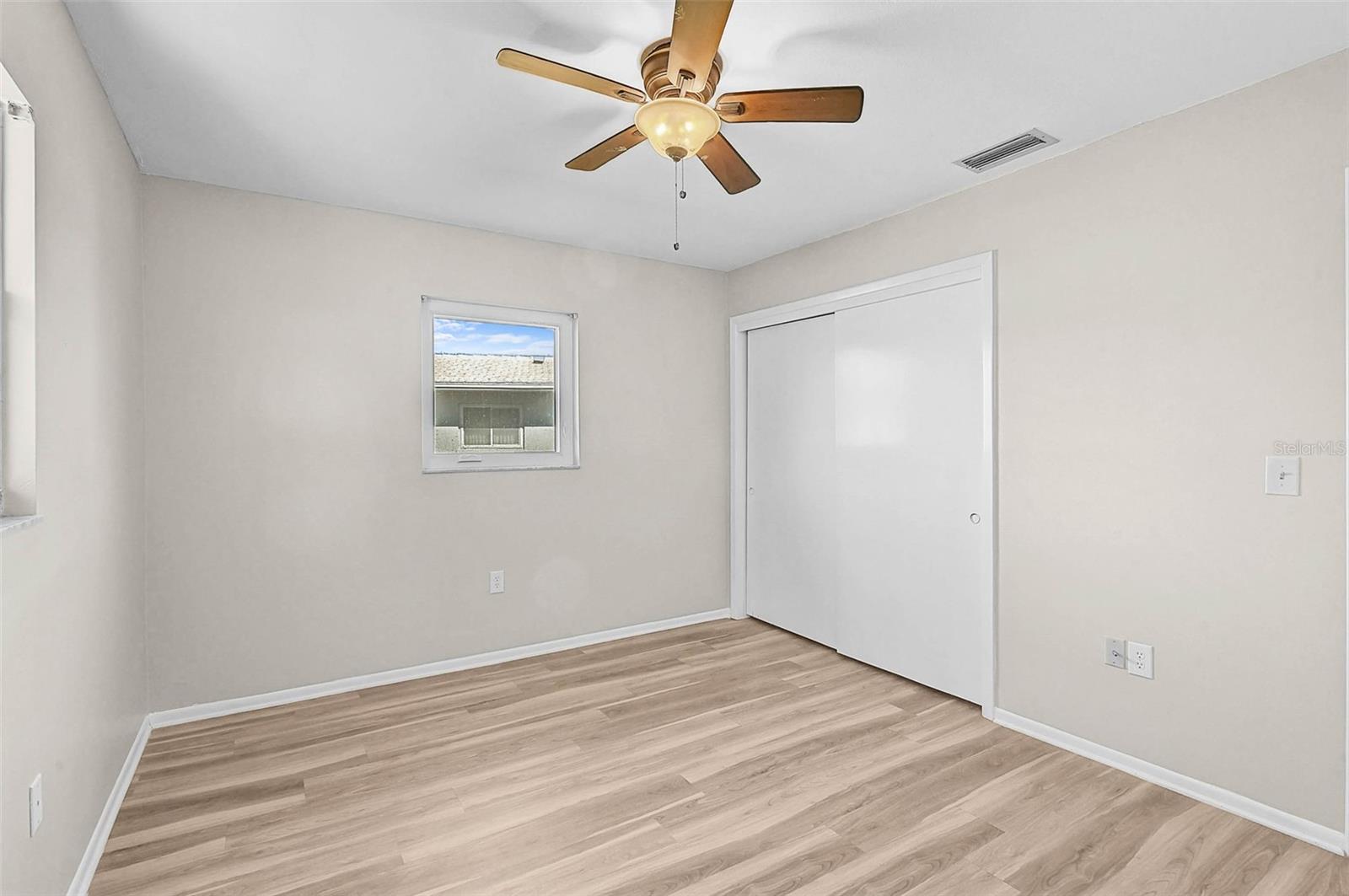 VILLAGE GREEN OF BRADENTON SEC 3 - Residential