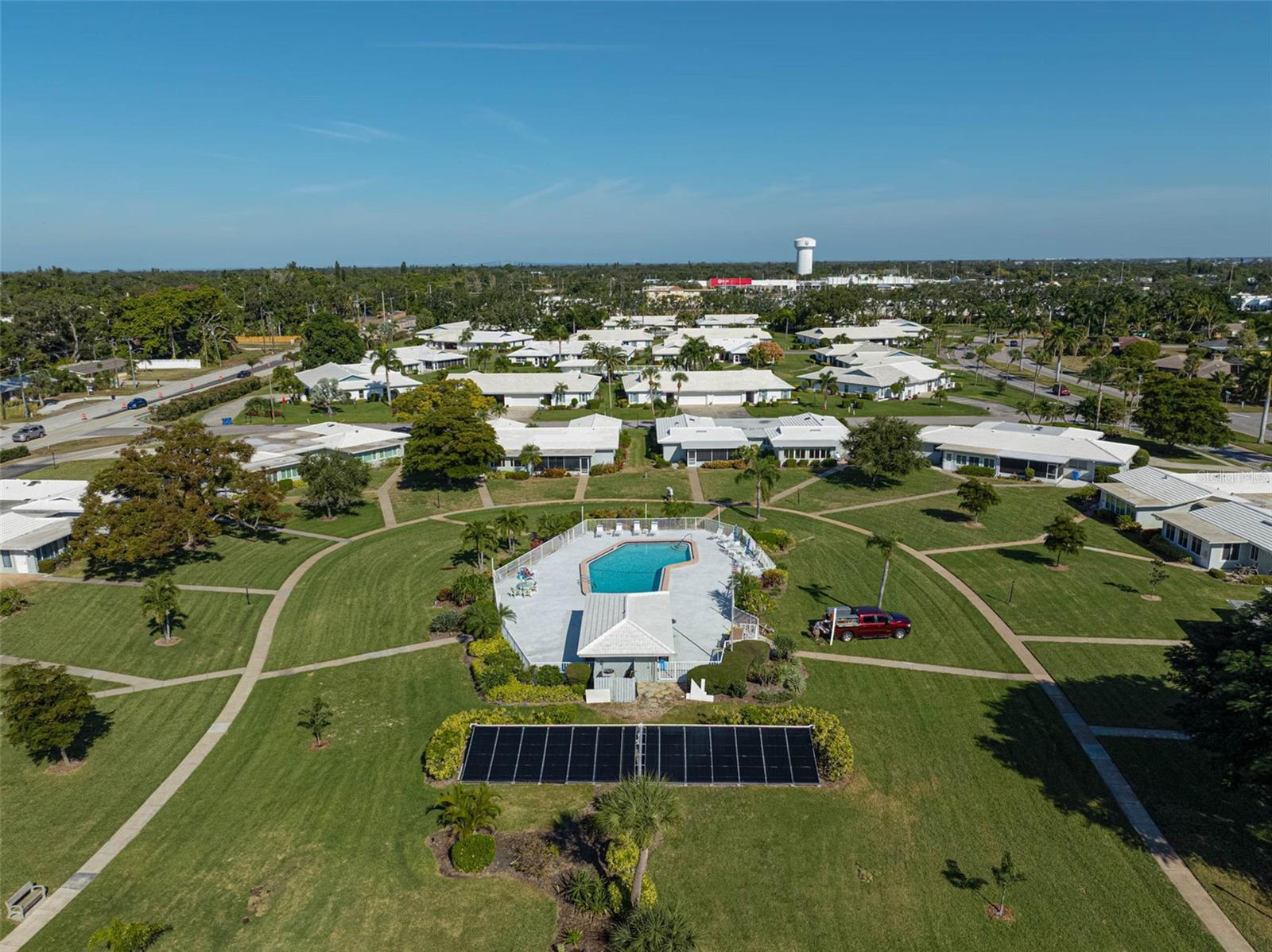 VILLAGE GREEN OF BRADENTON SEC 3 - Residential