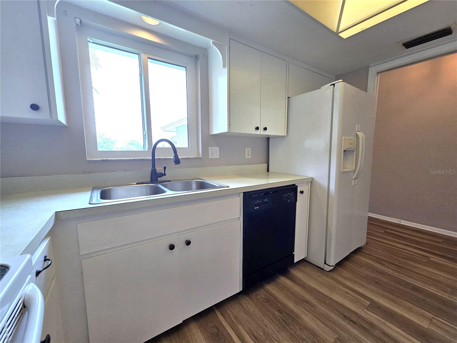 VILLAGE GREEN OF BRADENTON SEC 3 - Residential