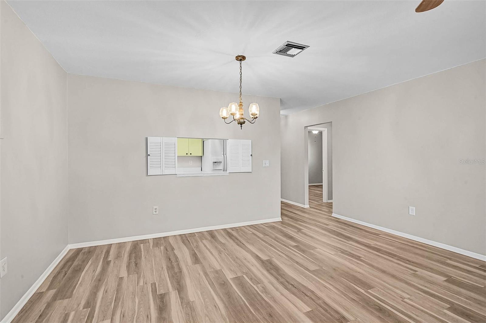 VILLAGE GREEN OF BRADENTON SEC 3 - Residential