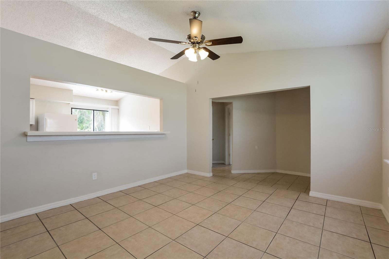 DELTONA LAKES UNIT 47 - Residential Lease