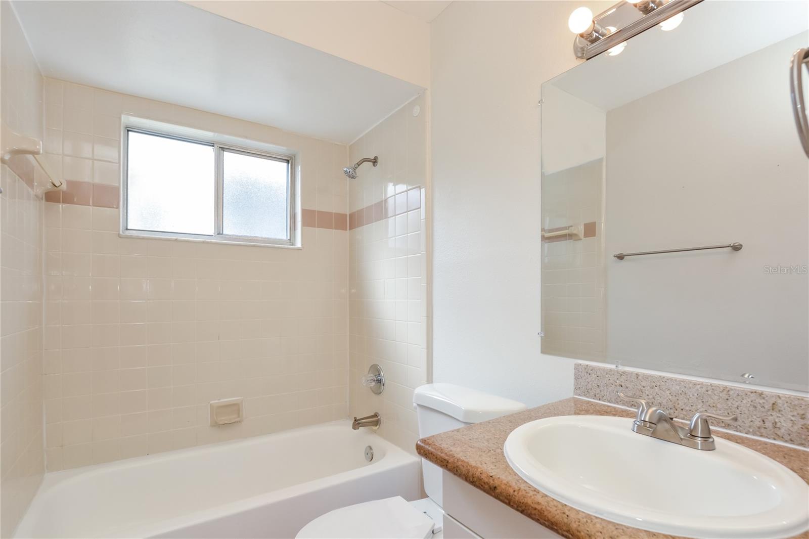 DELTONA LAKES UNIT 47 - Residential Lease