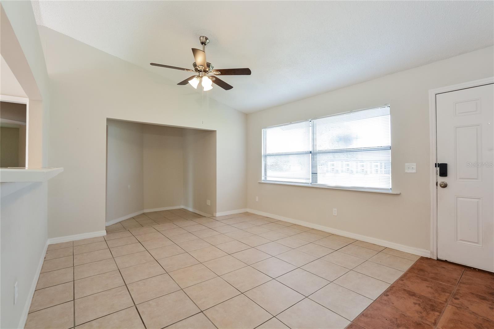 DELTONA LAKES UNIT 47 - Residential Lease