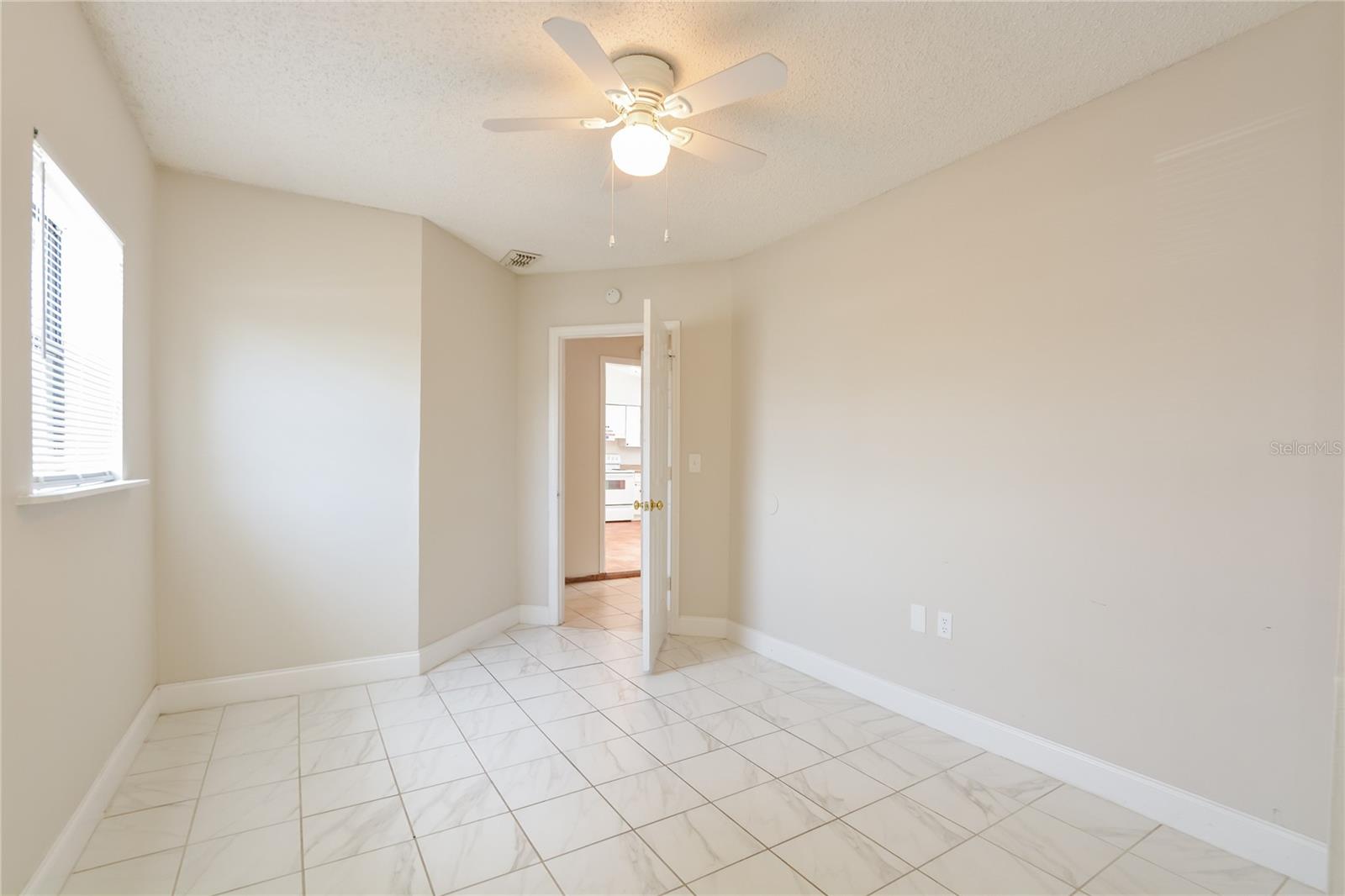 DELTONA LAKES UNIT 47 - Residential Lease