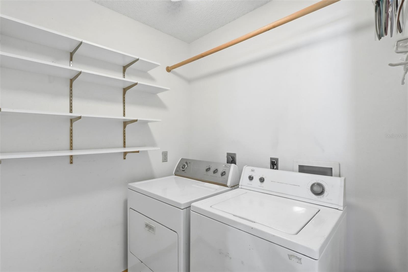 HIDDEN LAKE ESTATES - Residential