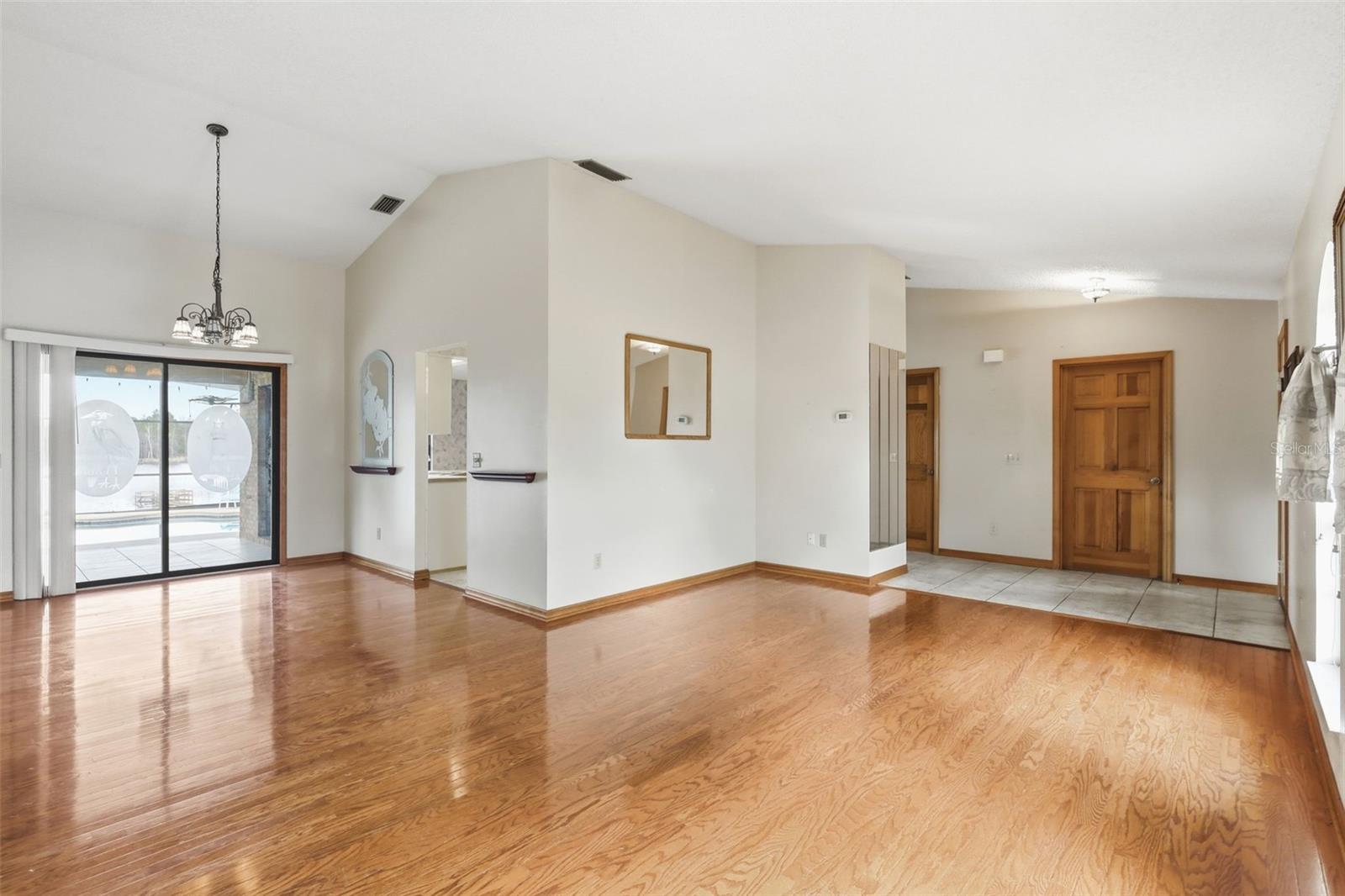 HIDDEN LAKE ESTATES - Residential