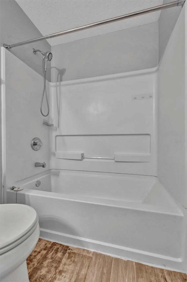 WEDGEWOOD TWNHMS - Residential