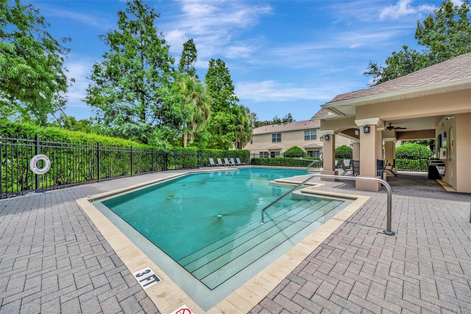 WEDGEWOOD TWNHMS - Residential