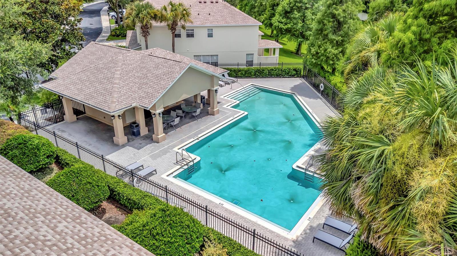 WEDGEWOOD TWNHMS - Residential