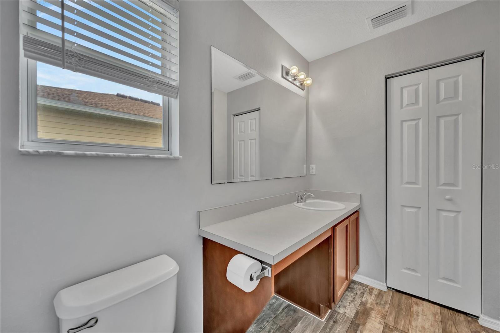 WEDGEWOOD TWNHMS - Residential