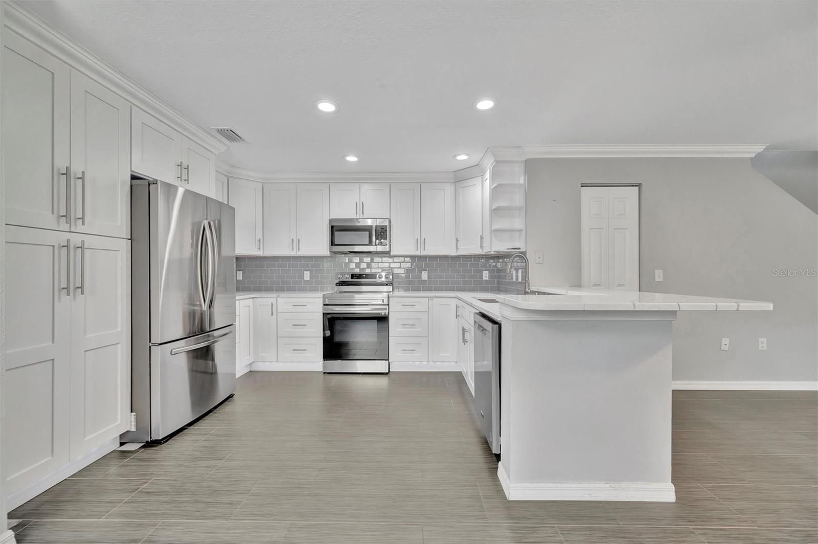 WEDGEWOOD TWNHMS - Residential