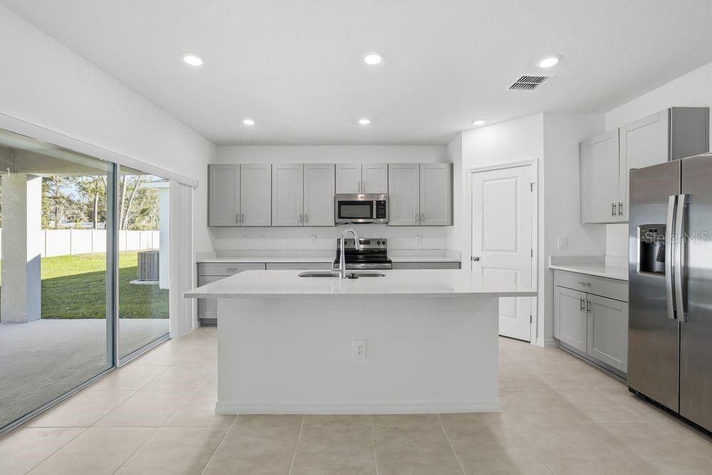 13514 TROPICAL BREEZE WAY