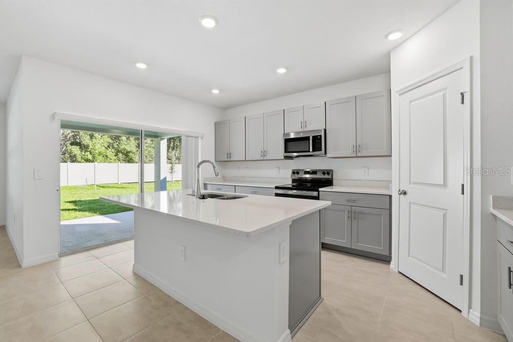 13514 TROPICAL BREEZE WAY