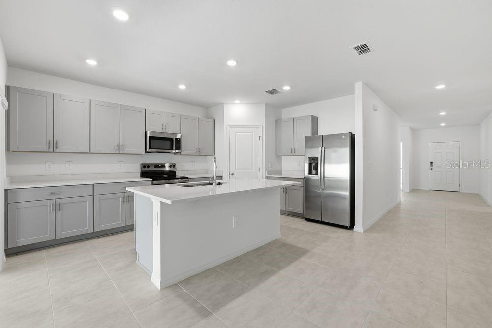 13514 TROPICAL BREEZE WAY