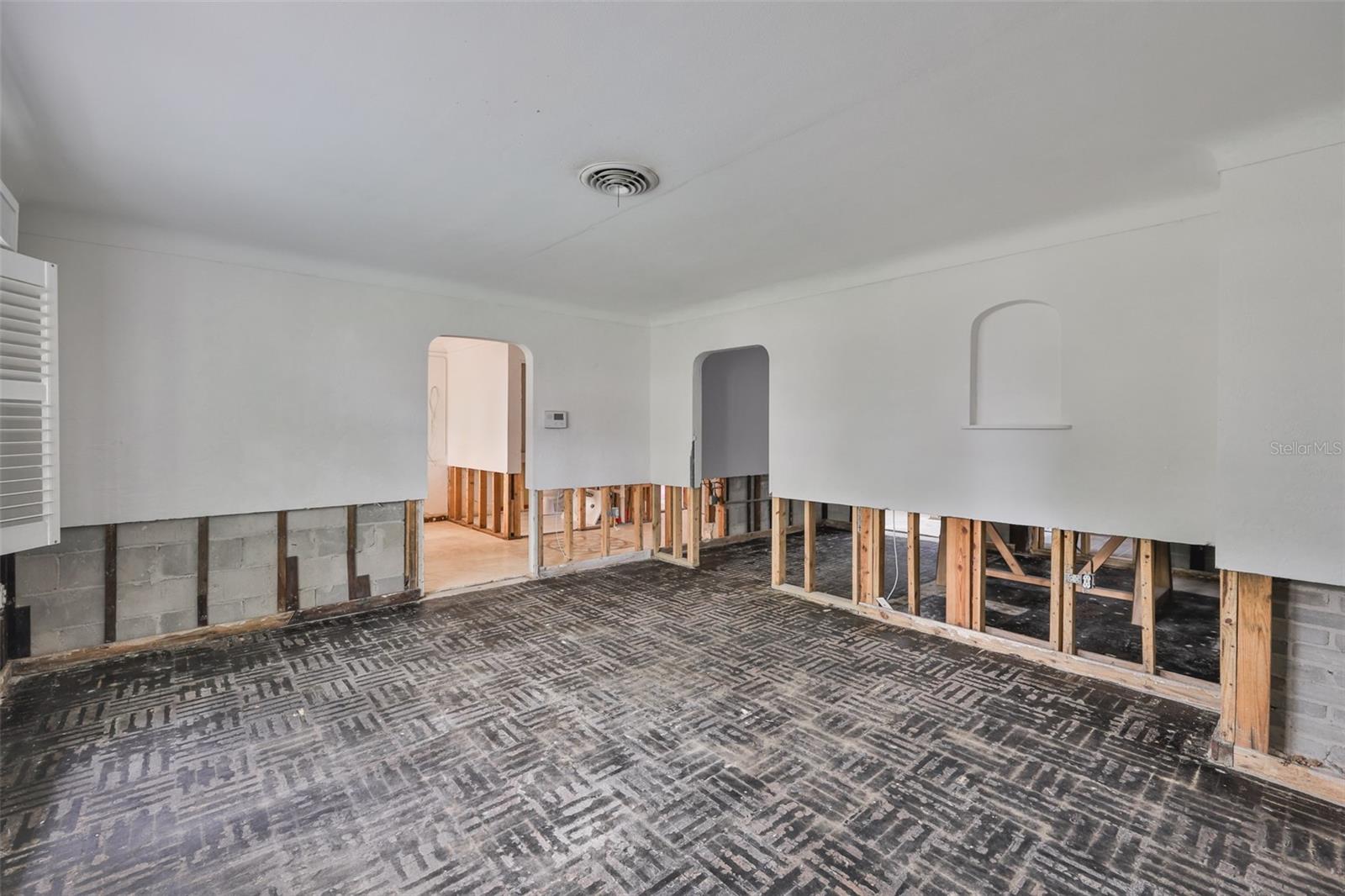 SNELL ISLE BRIGHTBAY - Residential