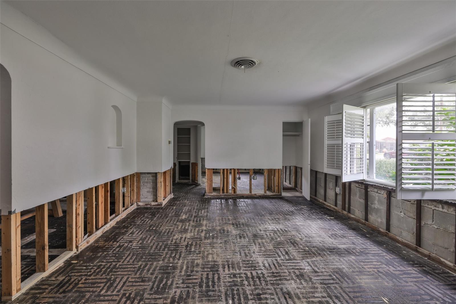 SNELL ISLE BRIGHTBAY - Residential