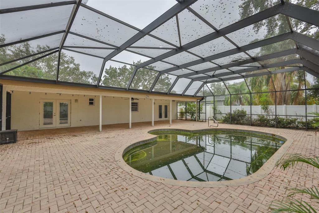 Photo of 456 Rafael Boulevard NE, St Petersburg, FL 33704 (MLS # TB8451567)