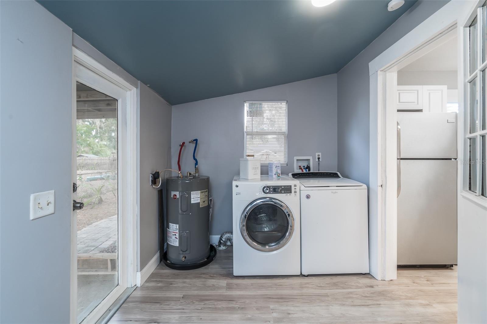 HANCOCK SUB OF RIVER V - Residential