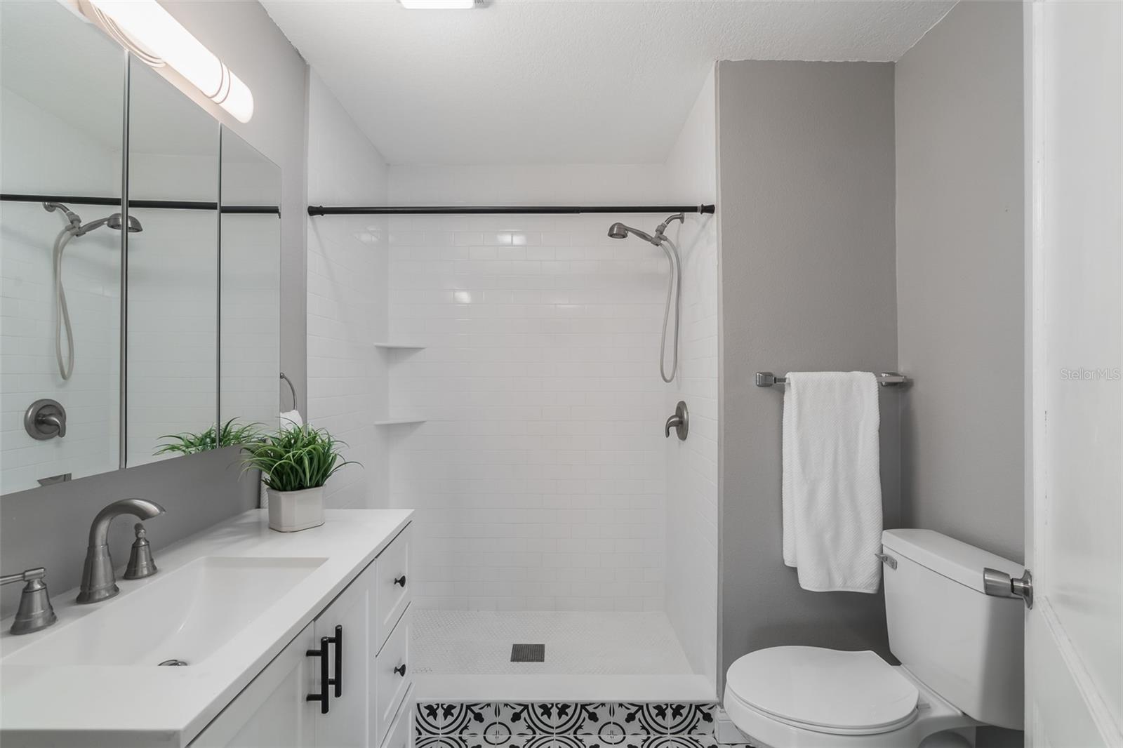 HANCOCK SUB OF RIVER V - Residential