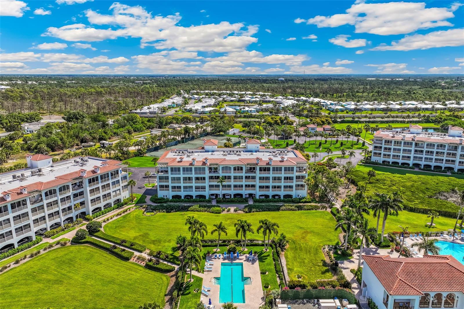 HACIENDA DEL MAR - Residential
