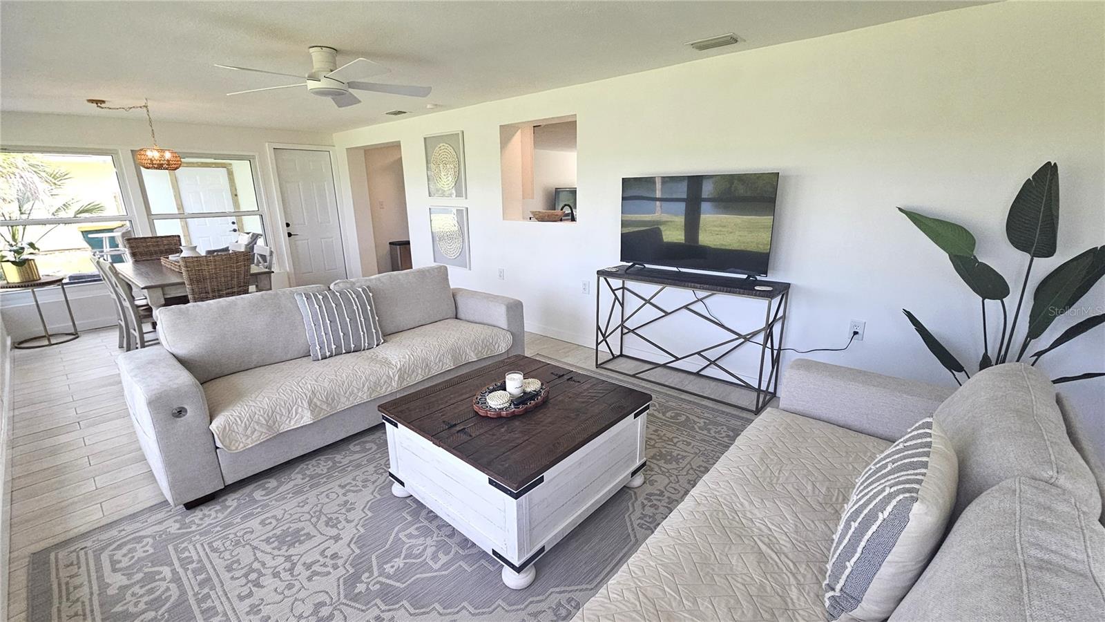 OXFORD MANOR 3RD ADD - Residential Lease