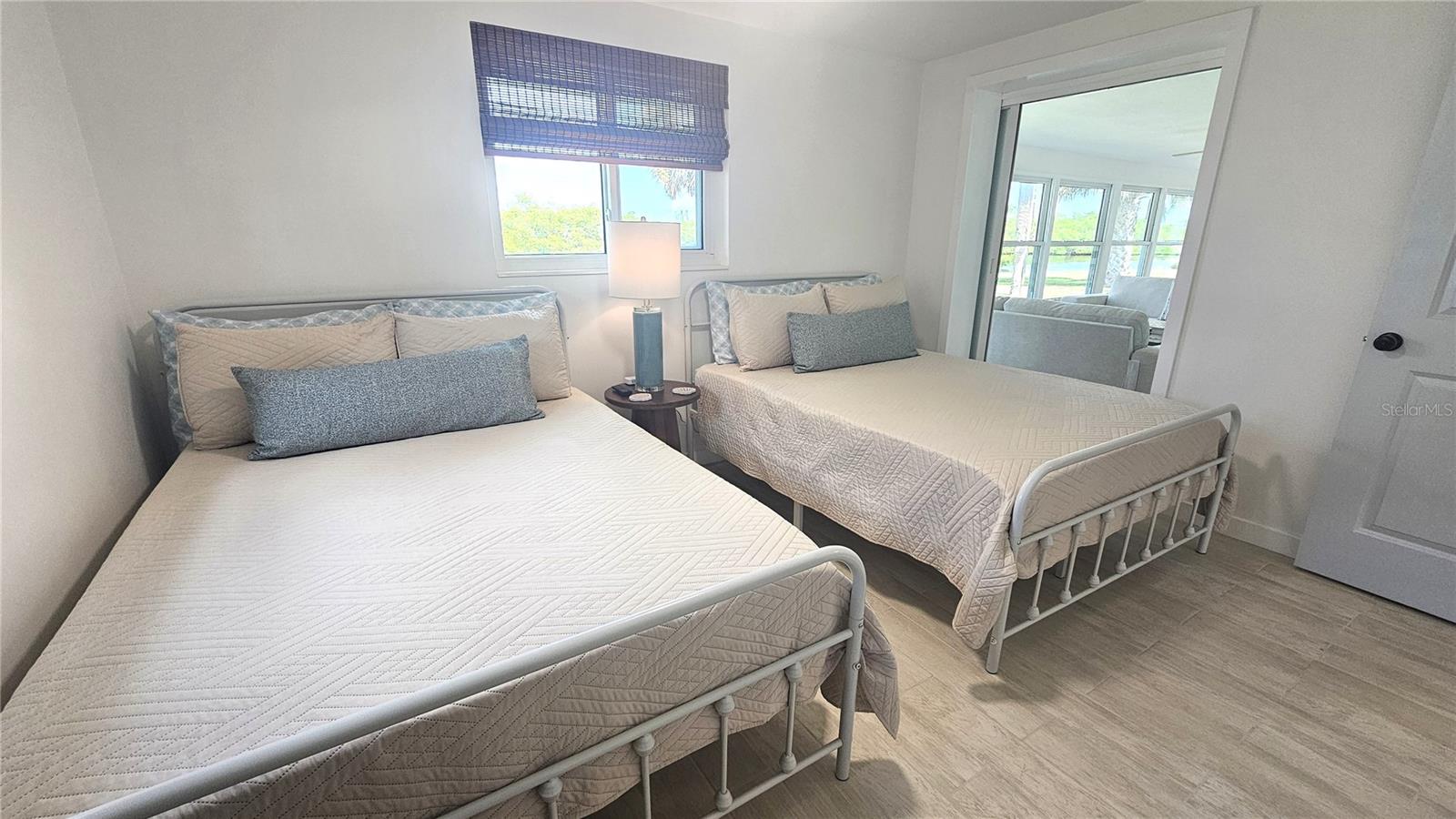 OXFORD MANOR 3RD ADD - Residential Lease