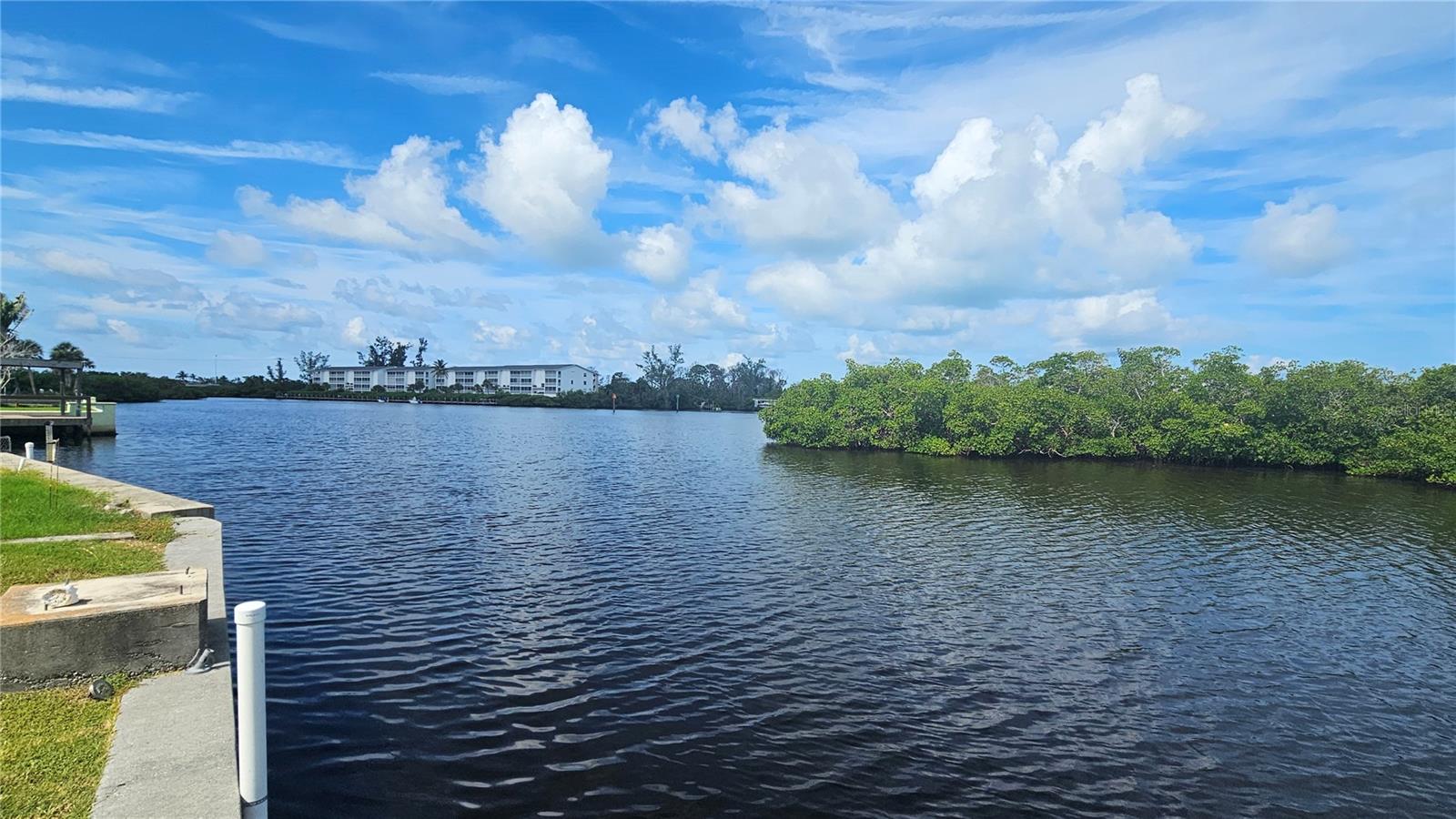 OXFORD MANOR 3RD ADD - Residential Lease