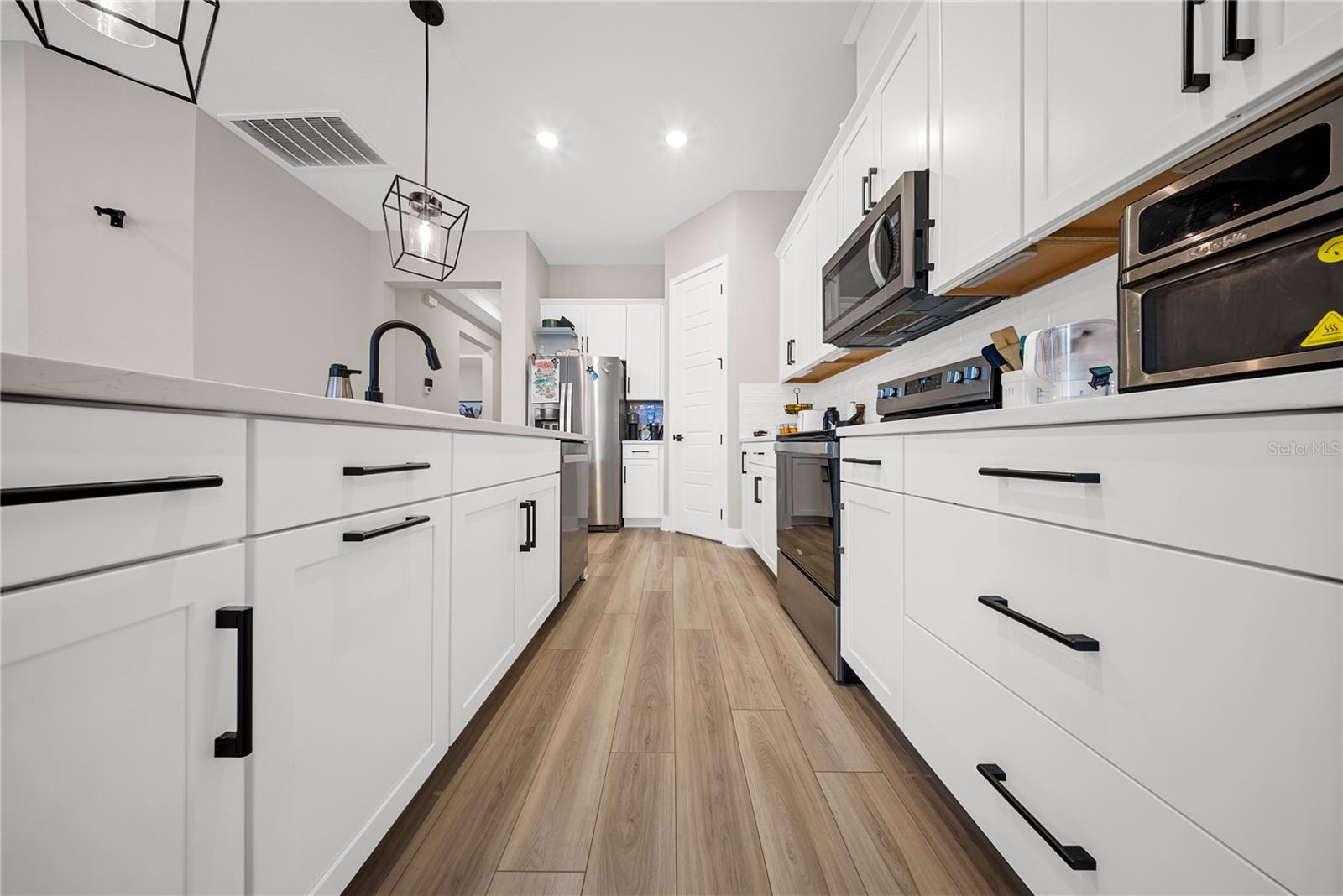 SILVERLEAF RESERVE/HAMLIN PH 2 - Residential Lease