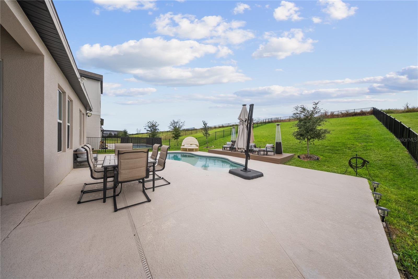 SILVERLEAF RESERVE/HAMLIN PH 2 - Residential Lease