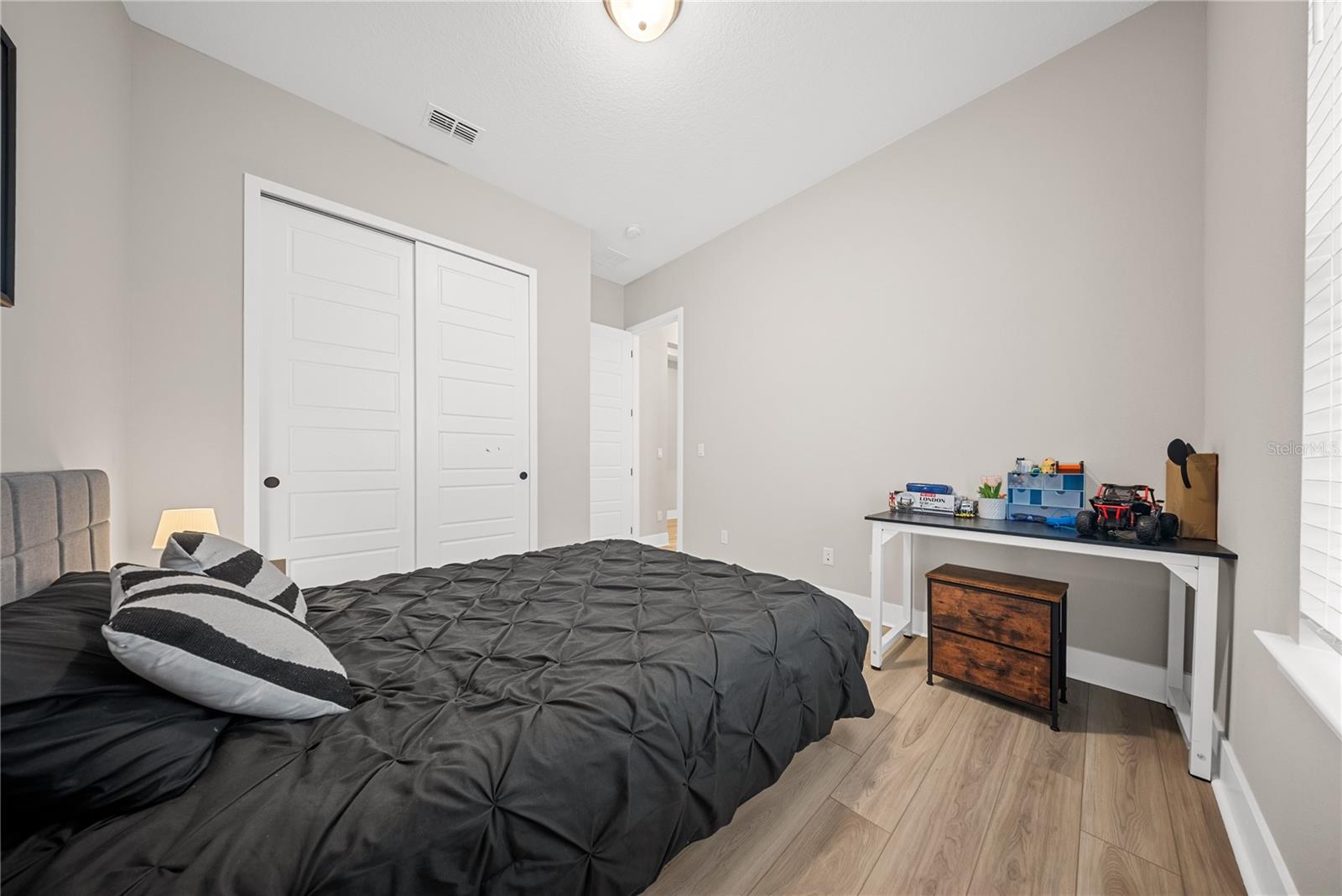 SILVERLEAF RESERVE/HAMLIN PH 2 - Residential Lease