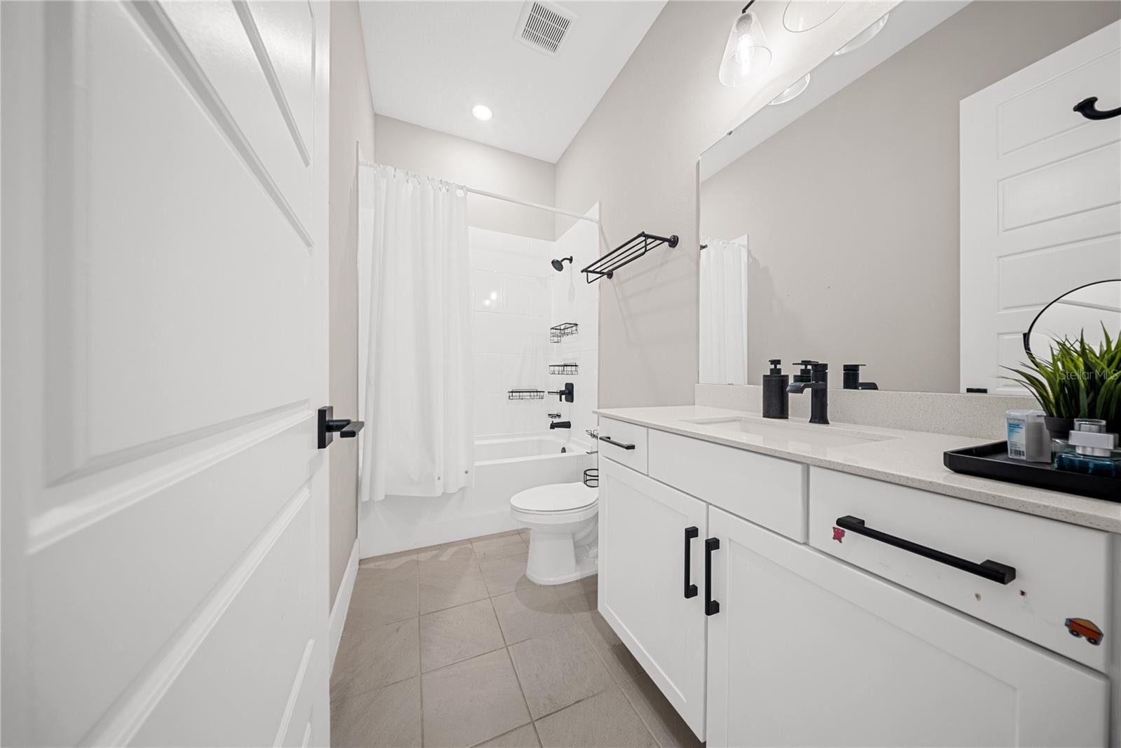 SILVERLEAF RESERVE/HAMLIN PH 2 - Residential Lease