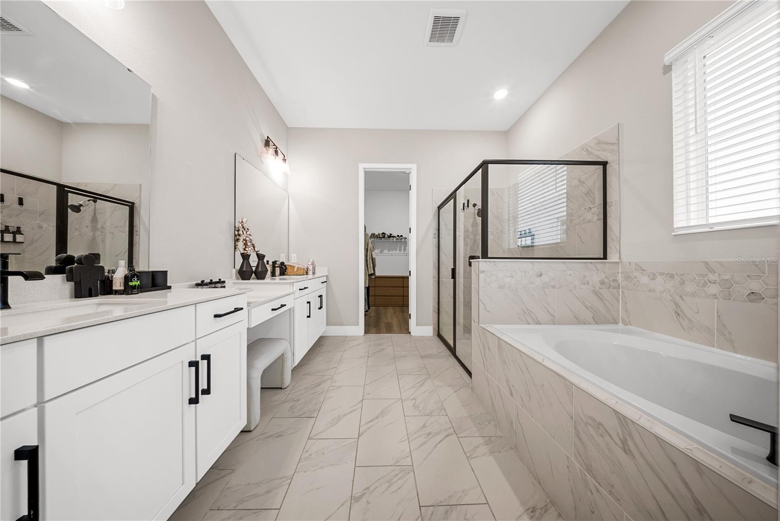 SILVERLEAF RESERVE/HAMLIN PH 2 - Residential Lease