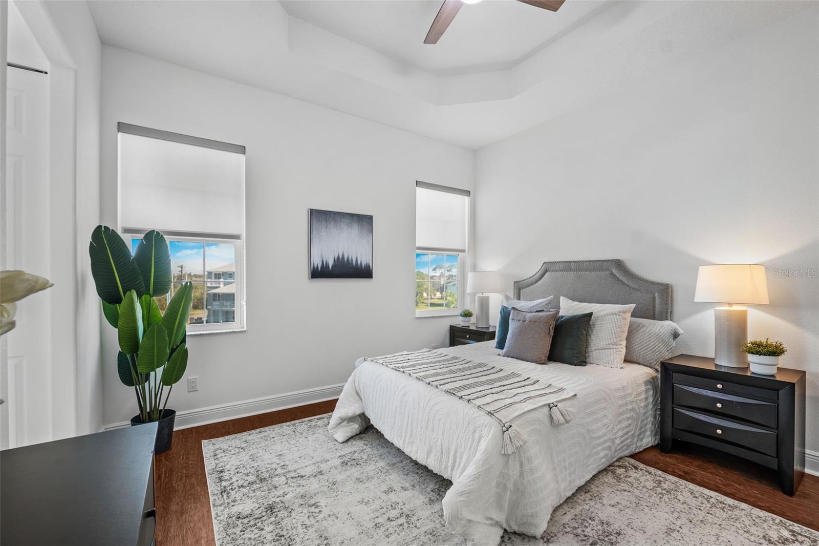 WATERS EDGE - Residential