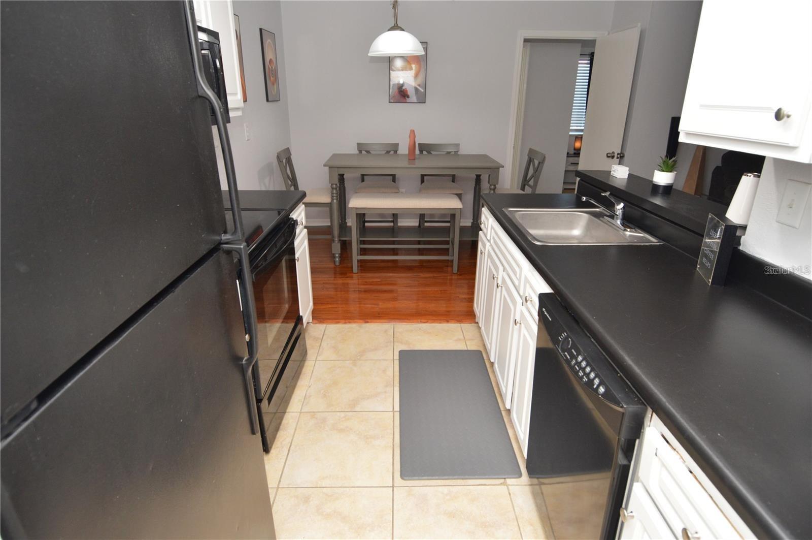 ITOPIA PRIVATE RESIDENCES CONDO - Residential Lease