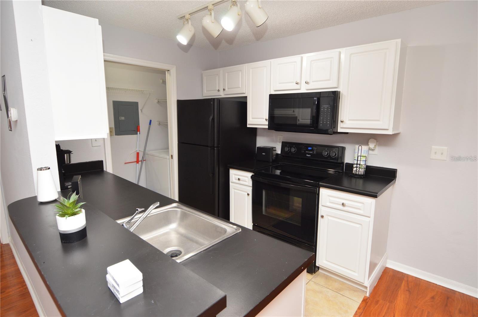 ITOPIA PRIVATE RESIDENCES CONDO - Residential Lease